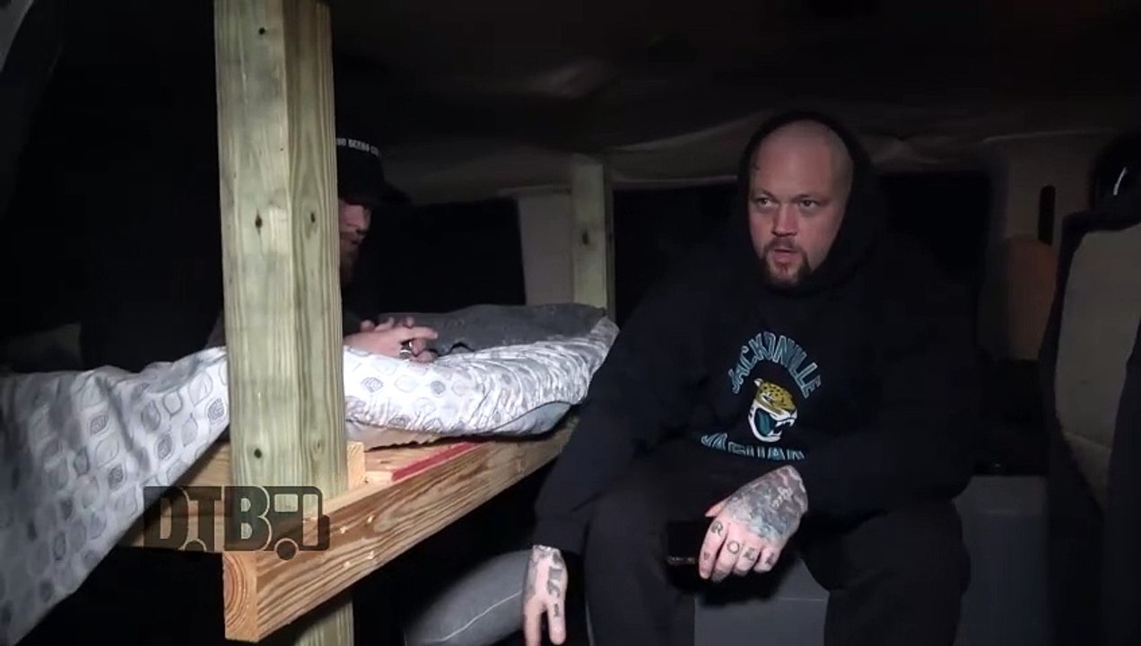 Southpaw FLHC - BUS INVADERS Ep. 1903