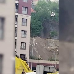 Gaziosmanpaşa'daki toprak kayması kamerada