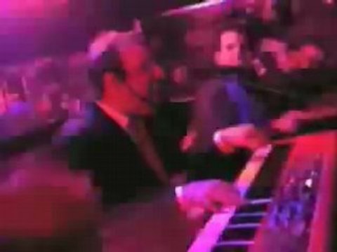 Gonzales @ Paris Paris. Soft Power.