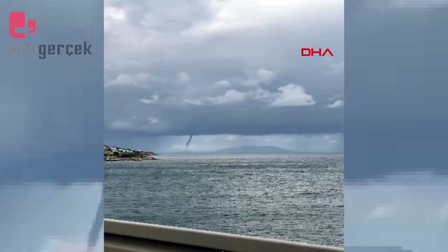 Foça açıklarında oluşan hortum cep telefonu kamerasında