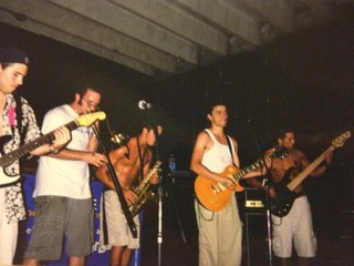 Oscar Isaac singing in a ska punk band in 2001 - The Blinking Underdogs