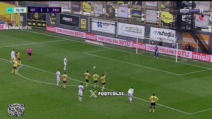 Feghouli Shines in Exciting Match Against Istanbulspor ⚽