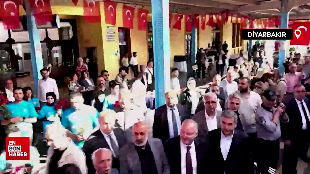 İlk seferine çıkan Turistik Diyarbakır Ekspresi coşkuyla karşılandı