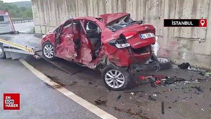 Sancaktepe’de otomobil, park halindeki araca çarptı