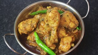 Delicious Kerala Style Chicken Curry Recipe | Cook With Faiza