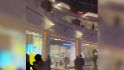 İstanbul İstinyepark’ta korkutan yangın! AVM tahliye edildi