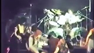 Rare footage of Tom performing 'Spectators of sin' with Coroner at the Volkshaus in Zurich on November 16, 1986.