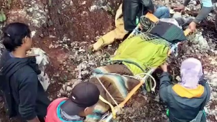 Turis Asal China Tewas Jatuh ke Jurang saat Berswafoto di Puncuk Gunung Ijen