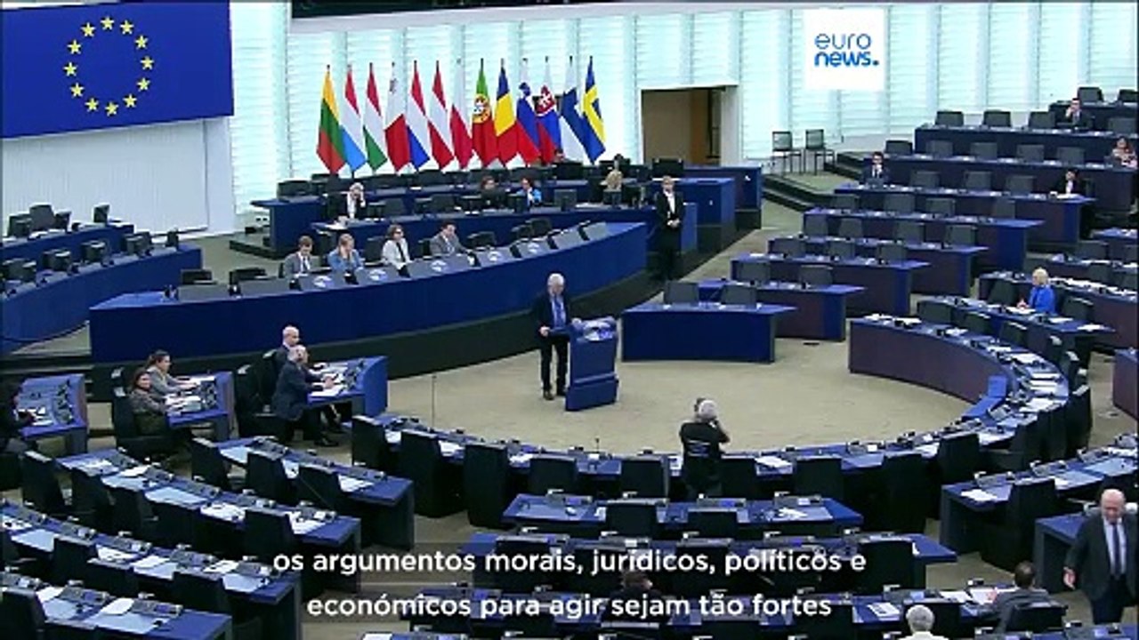 PE pede apreensão de centenas de milhares de milhões de euros em ativos congelados da Rússia