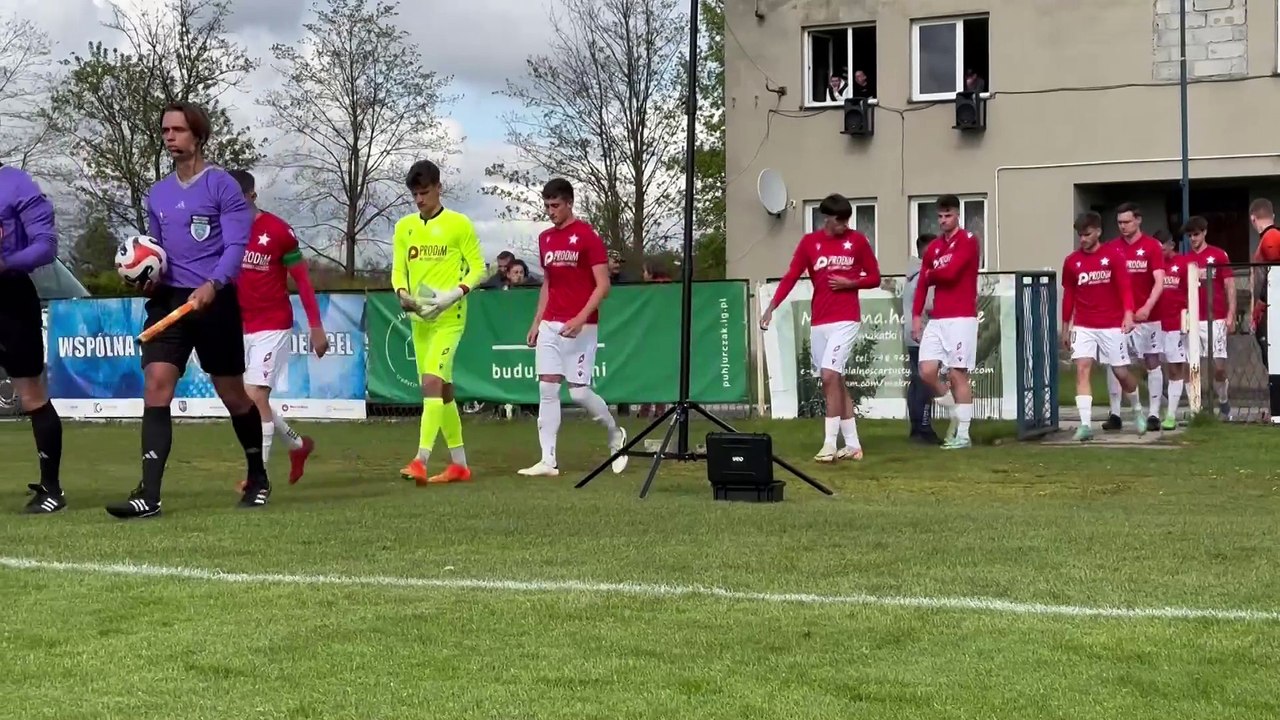 Nowa Wieś - mecz piłki nożnej Niva - Wisła II Kraków,