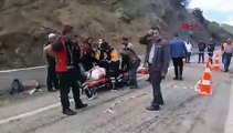 Bolu'da feci kaza: 2 minibüs kafa kafaya çarpıştı