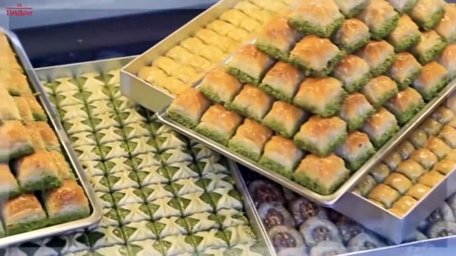 Lezzet Sofrası - 71 - Kabak Çorbası & İzmir Köfte & Fırında Sıcak Tahin Helvası