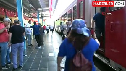 Turistik Diyarbakır Ekspresi ile Diyarbakır'a gelenler kentte hayran kaldı