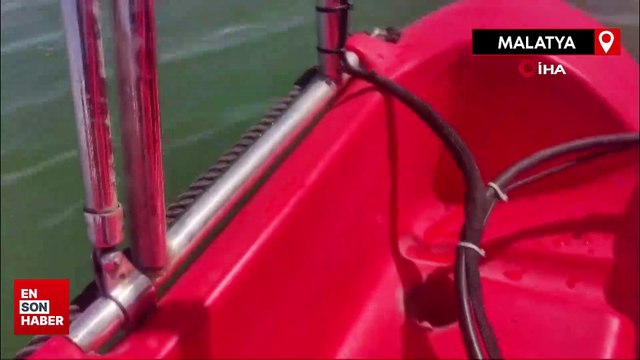 Sahibinin elinden kaçarak baraja düşen dana kurtarıldı