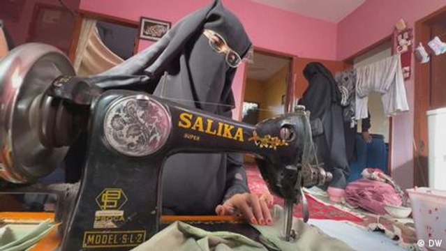 Pakistan: Afghan women fearful of new repatriation plan