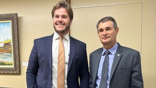 Efraim Filho garante apoio a Bruno se Romero “der um passo atrás” sendo candidato a prefeito de CG