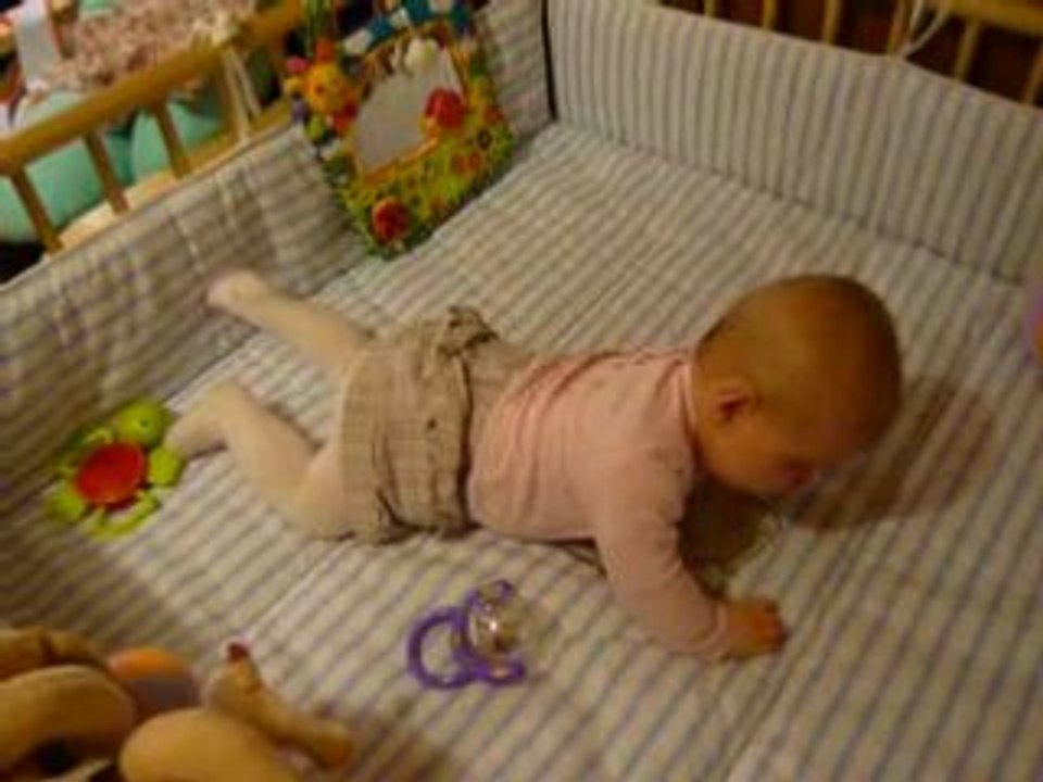 Je me retourne toute seule sur le ventre