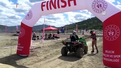 195 sporcunun mücadele ettiği şampiyonada 1. ayak yarışları sona erdi