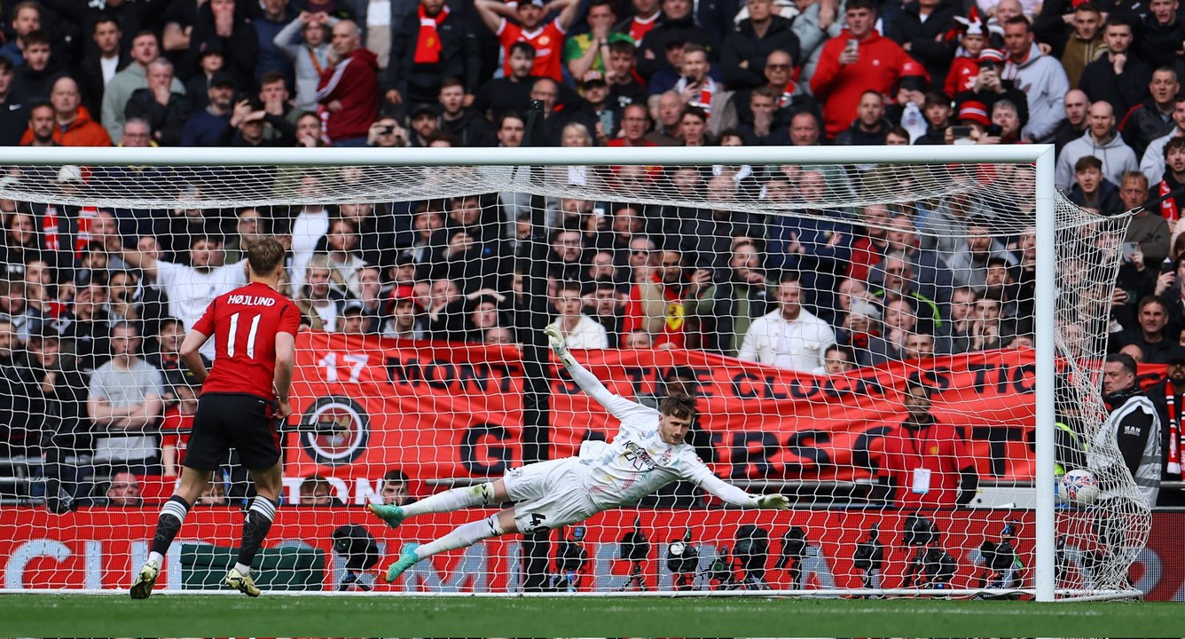 مانشستر يونايتد يتخطّى كوفنتري سيتي بصعوبة ويبلغ نهائي كأس الاتحاد الإنجليزي