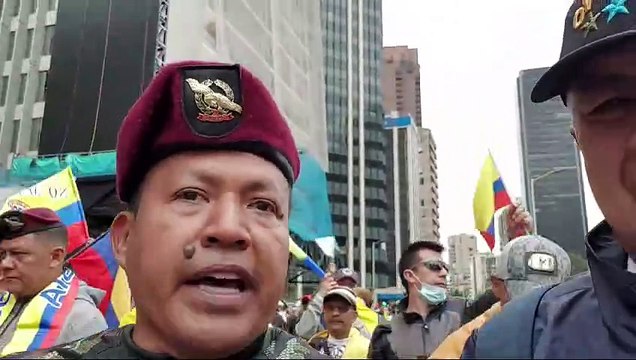 Veteranos y reservistas hablan con IFMNOTICIAS en Bogotá en marcha 21A