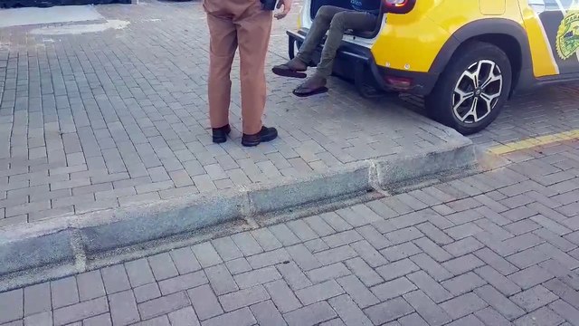 Homem é preso após ameaçar companheira e incendiar móveis da casa no Interlagos