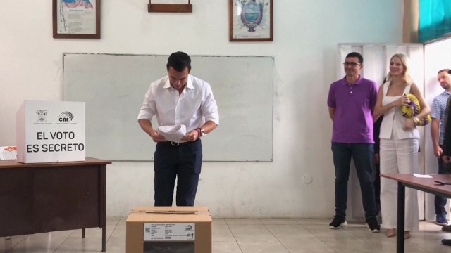 에콰도르, '범죄와의 전쟁' 국민투표...군 병력 지원 등 찬반 물어 / YTN