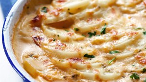 Everybody Makes These Mistakes When Cooking Scalloped Potatoes
