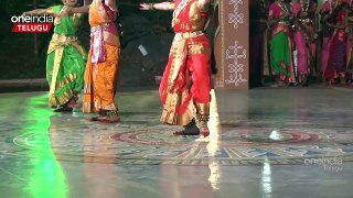 శిల్పారామంలో కూచిపూడి నట్యంతో అలరించిన చిన్నారులు | Oneindia Telugu