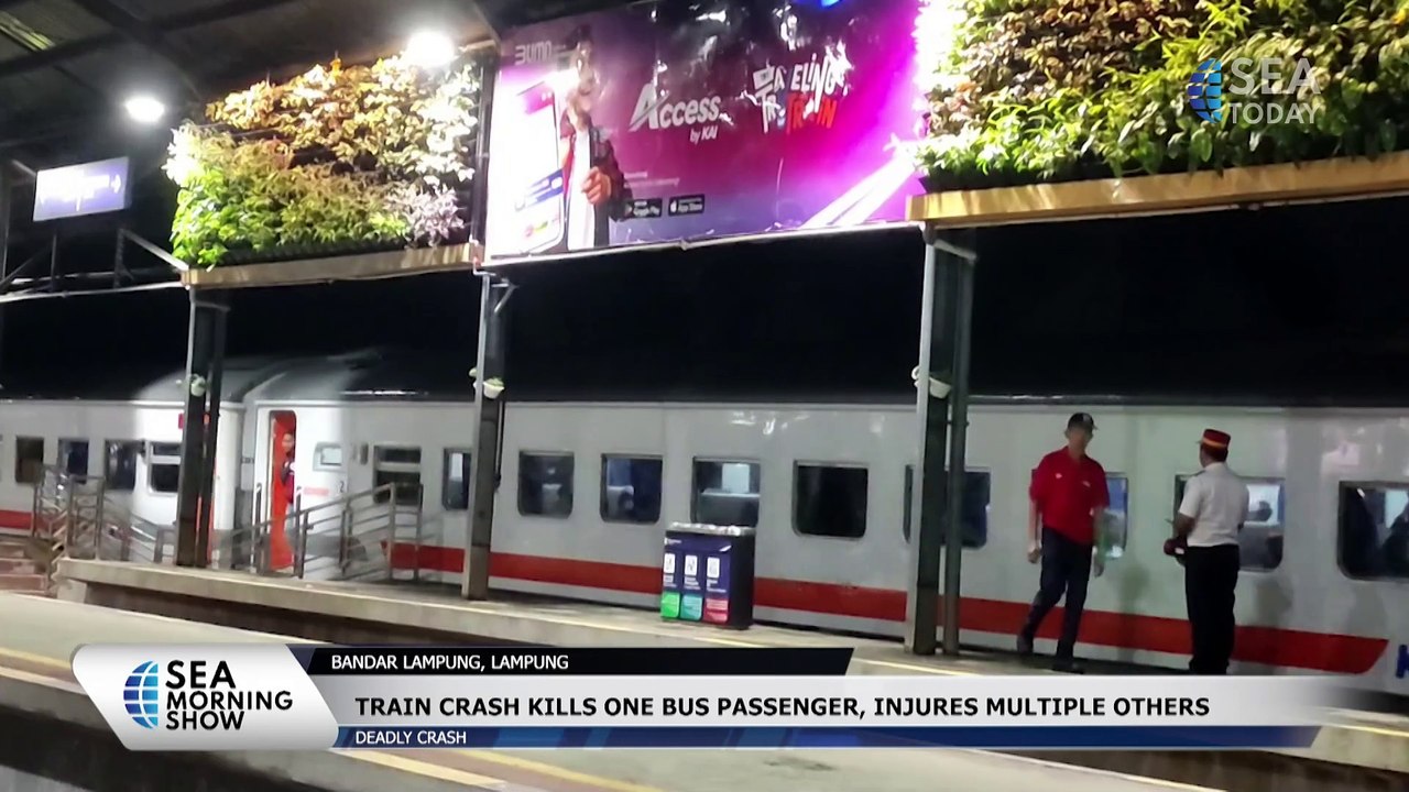 Rajabasa Train Crashes With Long-Distance Bus