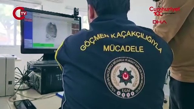 Osmaniye'de durdurulan minibüsten 9 kaçak göçmen çıktı