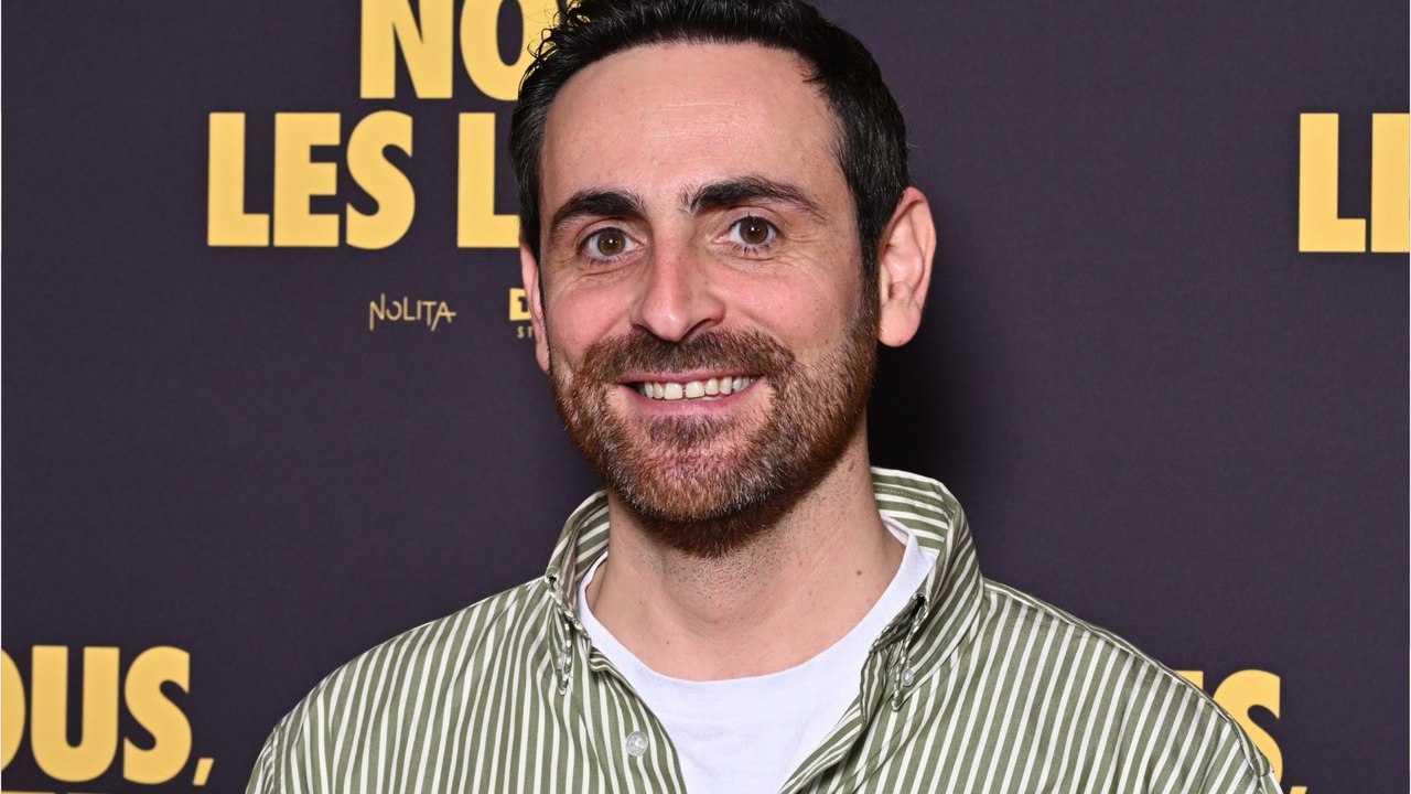 VOICI : "C'est franchement stressant" : Camille Combal révèle pourquoi la nouvelle saison de Mask Singer l'angoisse particulièrement