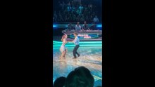 Maciej Musiał z mamą