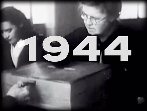 #France Le 21 avril 1944, alors que la Seconde Guerre mondiale n'est pas terminée, une ordonnance du gouvernement provisoire du général de Gaulle à Alger accorde le droit de vote aux femmes. #droitdevoteauxfemmes