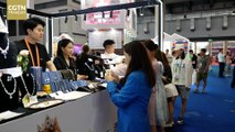 L'exposition internationale des produits de consommation de Chine révèle les nouvelles tendances en matière d'achats des femmes
