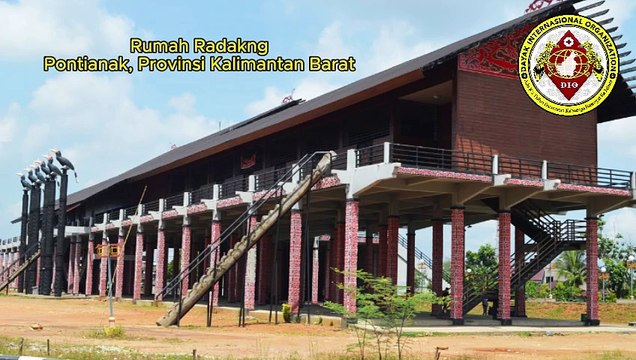 Mahasiswa Dayak Mabuk Adu Jotos di Rumah Radakng, Pontianak, Senin pagi, 22 April 2024, Segera Diproses Hukum Positif dan Adat Dayak, Kata Ketua Dewan Adat Dayak Kota Pontianak, Provinsi Kalimantan Barat, Yohanes Nenes SH, Senin petang, 22 April 2024