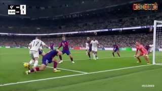 ملخص مباراة نارية: ريال مدريد يفوز على برشلونة 3-2 Fiery Match Recap: Real Madrid Beats Barcelona 3-2