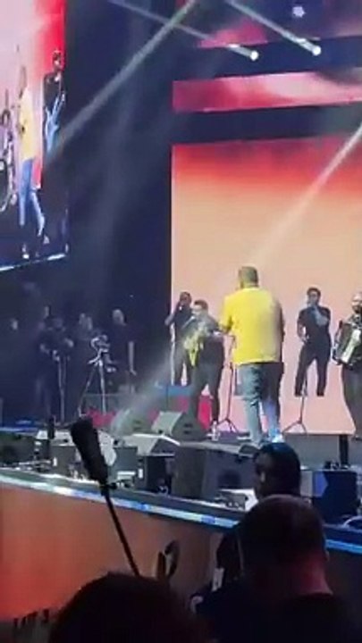 عمرو دياب   وياه   الكويت 2023