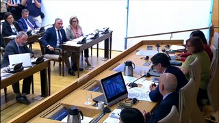 Elías Bendodo (PP) acorrala a Salvador Illa y el socialista confiesa lo más grande en la comisión del 'caso Koldo'