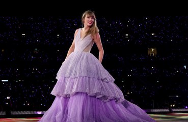 Télécharger la video: Taylor Swift breaks Spotify record with 300 million streams