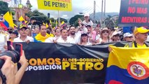 Diputados y concejales de Creemos marcharon en Medellín contra el Gobierno Petro