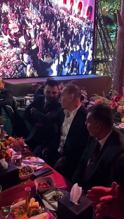 حضور نجوم الرياضة عماد متعب وإبراهيم حسن وطاهر أبو زيد زفاف نجل محمد فؤاد وحضور النجوم حميد الشاعري وحماده هلال والعديد من نجوم الفن