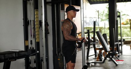 Biceps polea baja unilateral