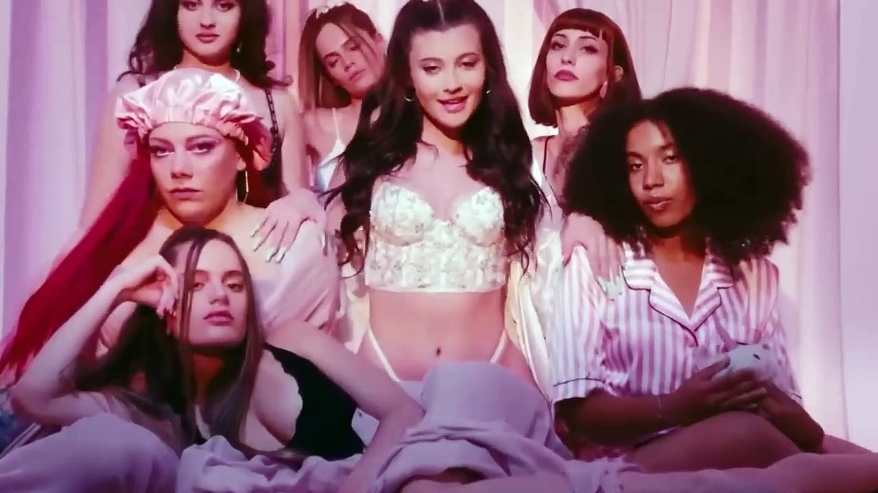 Erika Isac - Erika, esti domnisoara