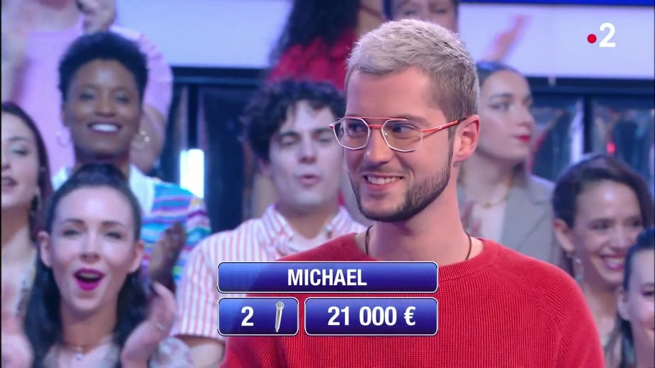 "Vous les faites chanter ?!" : Nagui très surpris par la méthode de révision du Maestro Michael dans N'oubliez pas les paroles