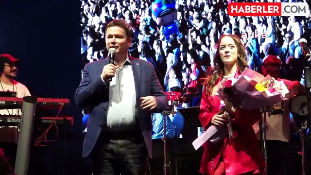 Osmangazi Belediyesi, Melis Fis Konseriyle Çocuklara Bayram Coşkusu Yaşattı