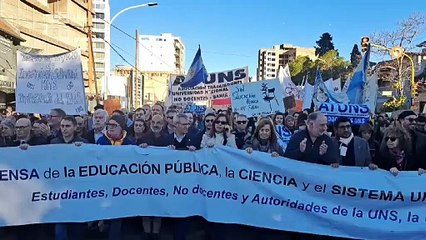 Marcha Universitaria: Movilización Estudiantil ✊