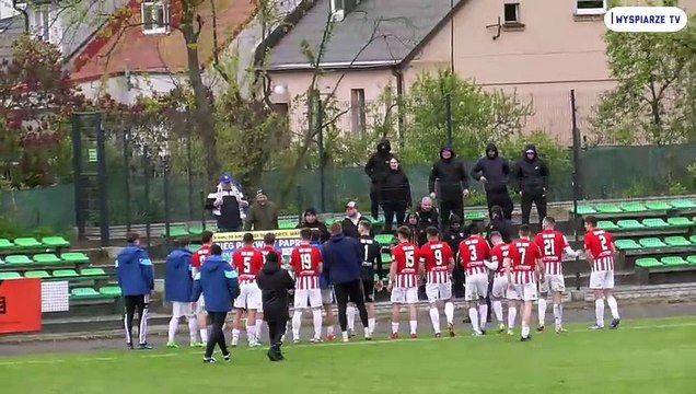 Kulisy po meczu radość kibiców Floty - zabawa w szatni Noteć Czarnków - Flota Świnoujście