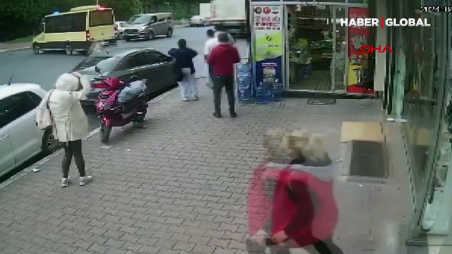 Park halindeki kamyon yokuş aşağı kayınca 11 aracı biçti