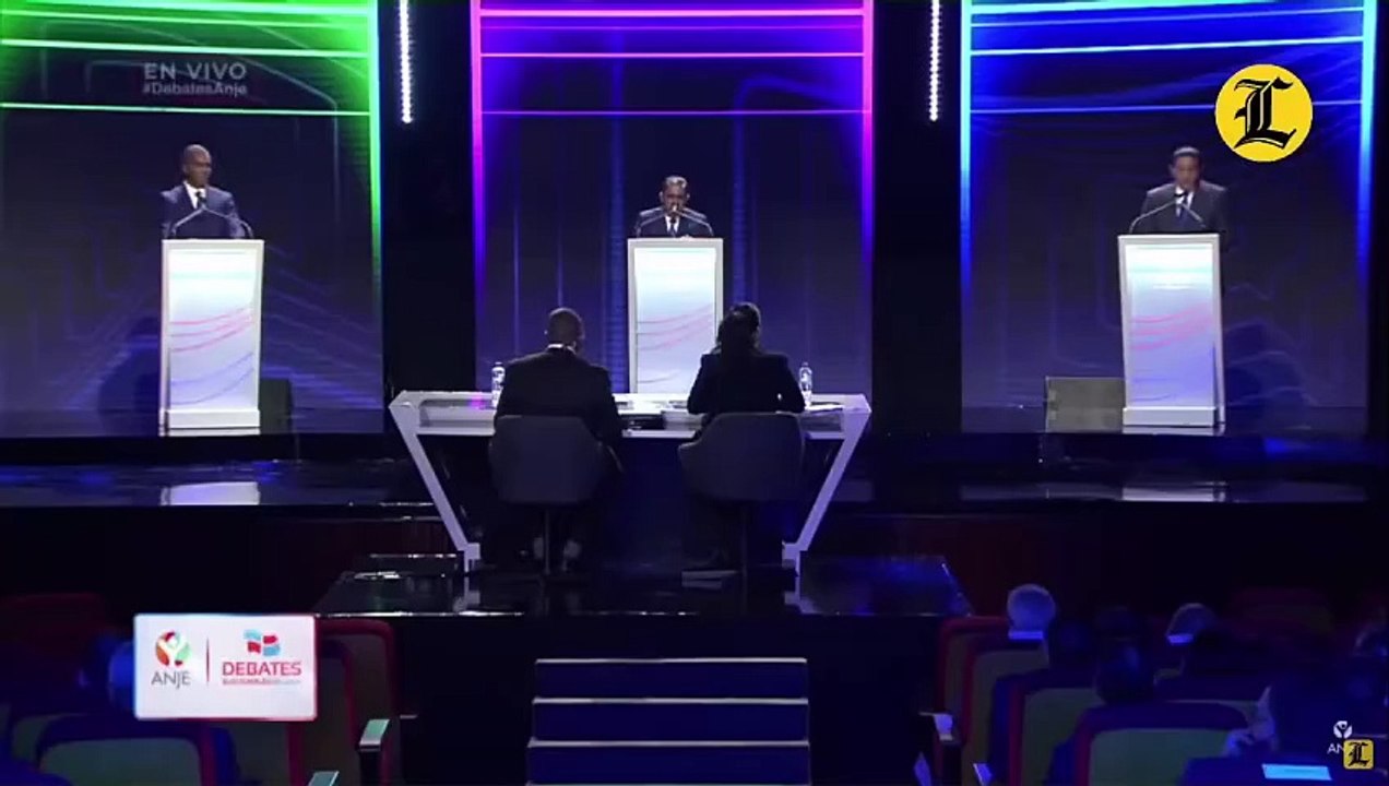 Candidatos de Santiago exponen sus propuestas en debate ANJE