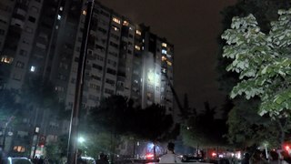 Bakırköy'de 15 katlı binada yangın paniği; apartman sakinleri kendini sokağa attı